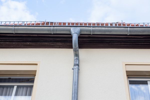 Cost of Commercial Gutter Maintenance in Lincoln